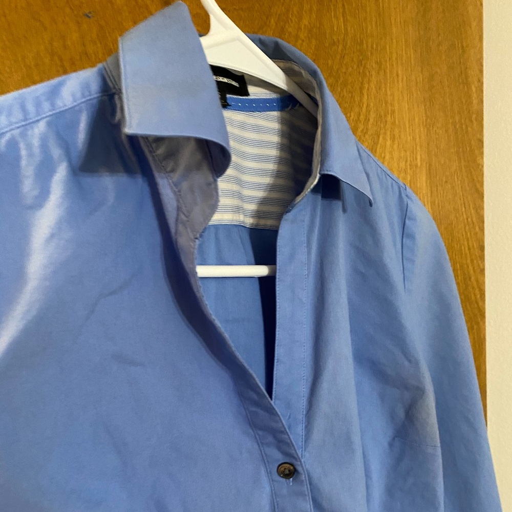 Professional button-up - Picture 3 of 5